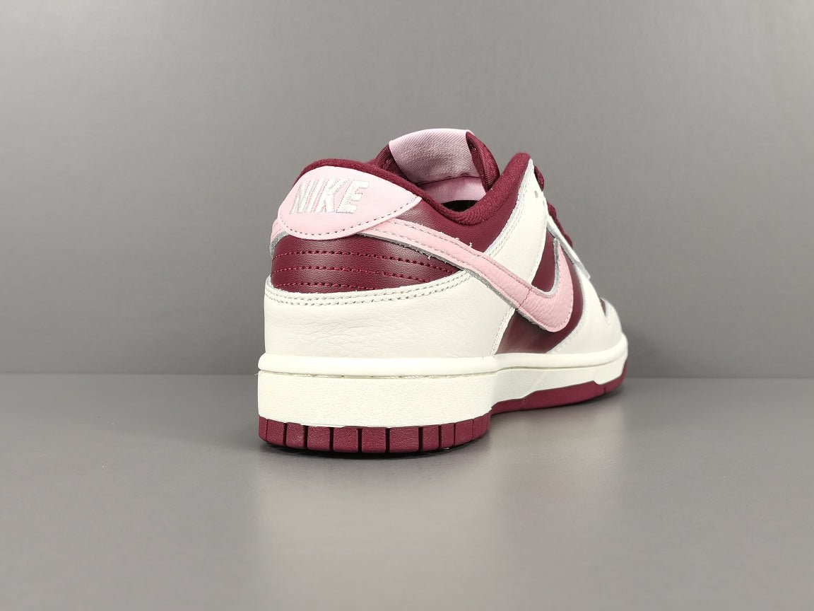 NIKE Dunk - Valentines Day Sneakers - Red Unisex Streetwear Limited Edition - Celebrate love and style with the Nike Dunk Valentine's Day edition. This special release sneaker