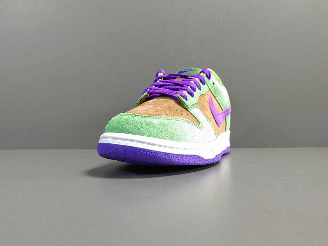 NIKE Dunk - Veneer Sneakers - Red Unisex Streetwear Limited Edition