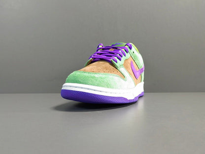 NIKE Dunk - Veneer Sneakers - Red Unisex Streetwear Limited Edition