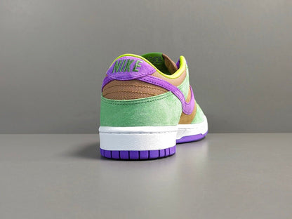 NIKE Dunk - Veneer Sneakers - Red Unisex Streetwear Limited Edition