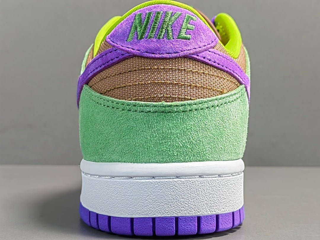 NIKE Dunk - Veneer Sneakers - Red Unisex Streetwear Limited Edition