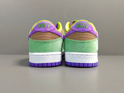 NIKE Dunk - Veneer Sneakers - Red Unisex Streetwear Limited Edition