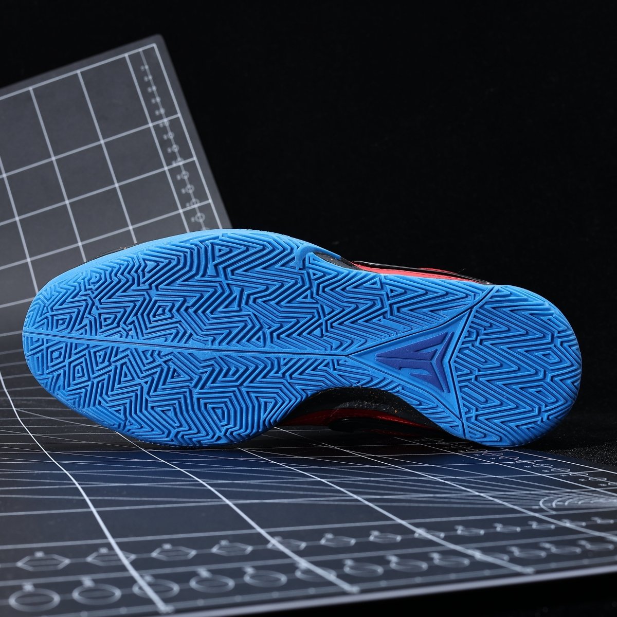 NIKE Ja 1 - Hunger Sneakers Unisex Streetwear Limited Edition - Introducing the Nike JA 1 Hunger, a captivating limited edition sneaker that combines striking design
