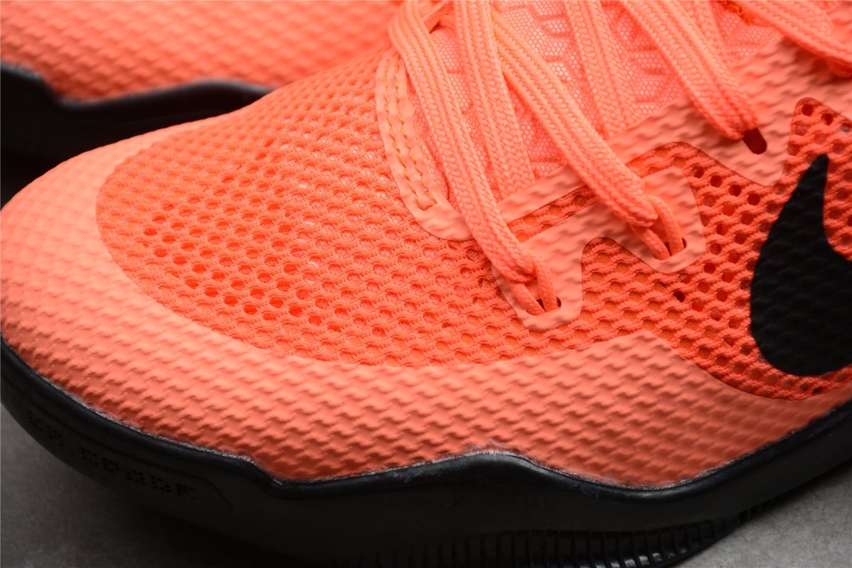 NIKE Kobe 11 Em Low - Barcelona Shoes - Red Unisex Streetwear Limited Edition
