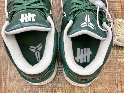 NIKE Kobe 4 - Undefeated Milwaukee Bucks Sneakers - Black Unisex Streetwear Limited Edition
