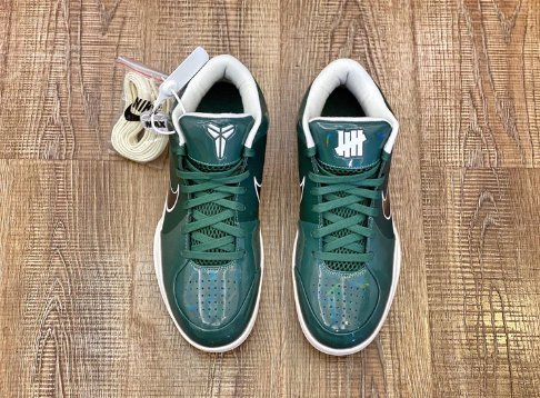 NIKE Kobe 4 - Undefeated Milwaukee Bucks Sneakers - Black Unisex Streetwear Limited Edition