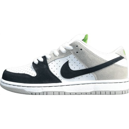 NIKE Sb Dunk - Chlorophyll Sneakers - Black Unisex Streetwear Limited Edition