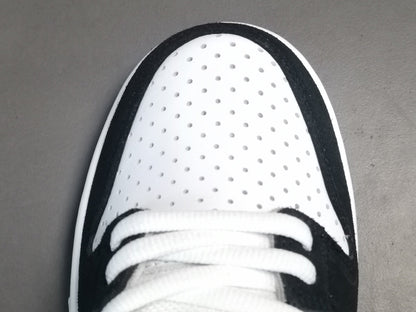 NIKE Sb Dunk - Chlorophyll Sneakers - Black Unisex Streetwear Limited Edition