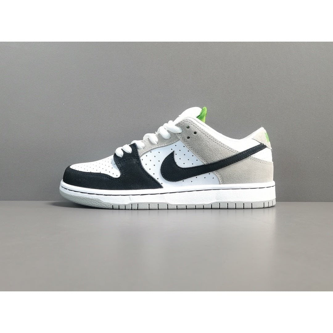 NIKE Sb Dunk - Chlorophyll Sneakers - Black Unisex Streetwear Limited Edition