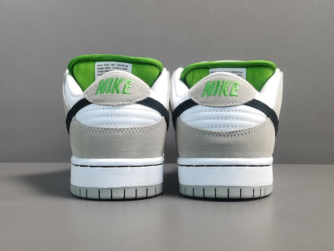 NIKE Sb Dunk - Chlorophyll Sneakers - Black Unisex Streetwear Limited Edition
