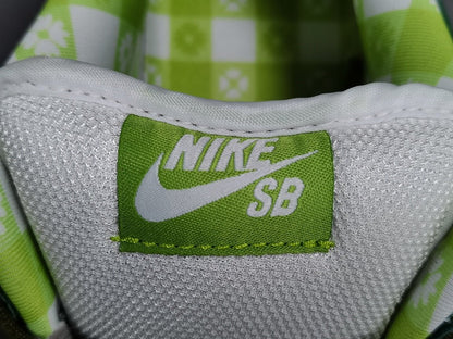 NIKE Sb Dunk - Concepts Lobster Sneakers - Green Unisex Streetwear Limited Edition