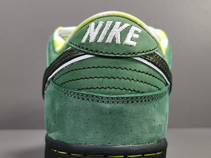 NIKE Sb Dunk - Concepts Lobster Sneakers - Green Unisex Streetwear Limited Edition