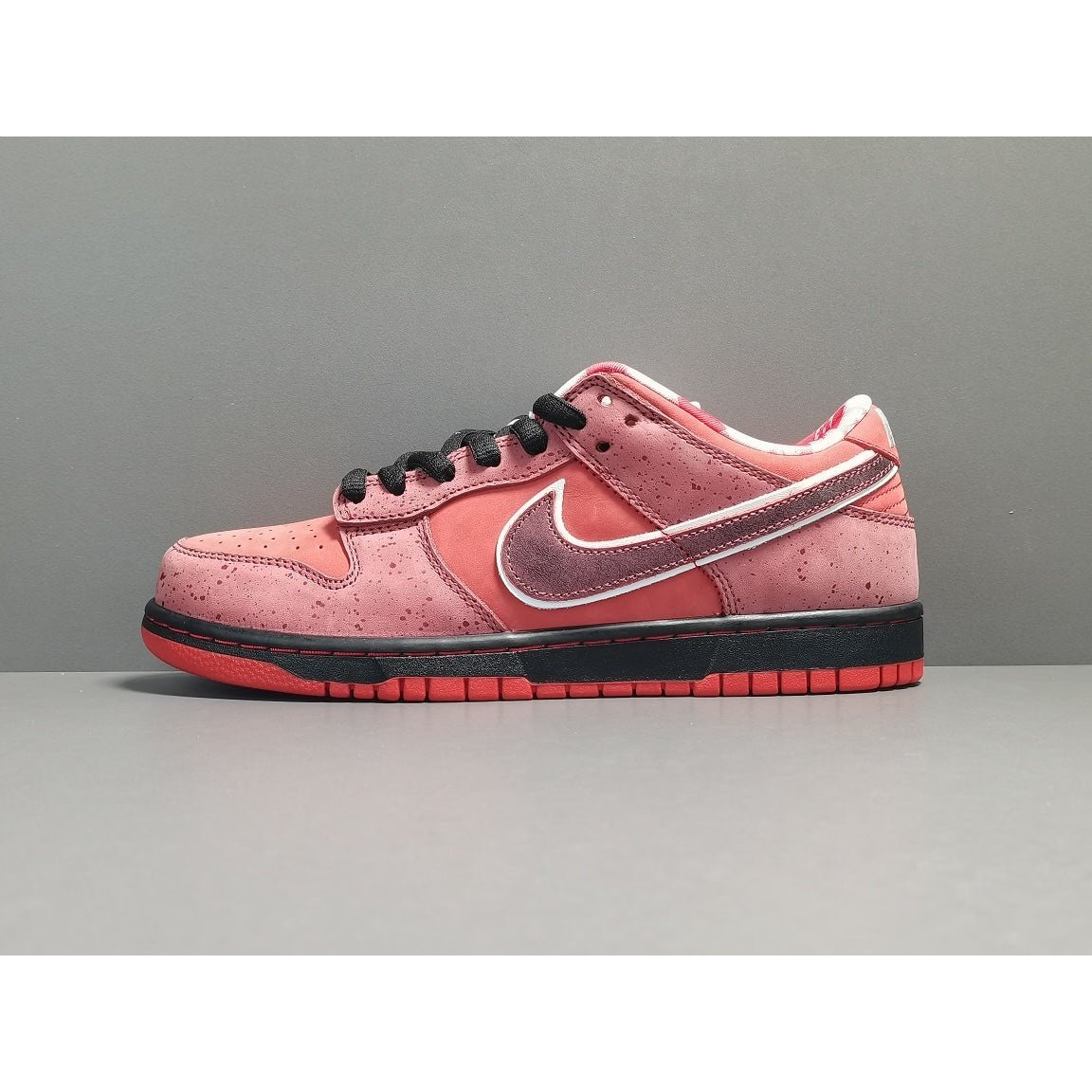 NIKE Sb Dunk - Concepts Lobster Sneakers - Red Unisex Streetwear Limited Edition