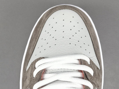 NIKE Sb Dunk - Crushed D.c. - Red Unisex Streetwear Limited Edition