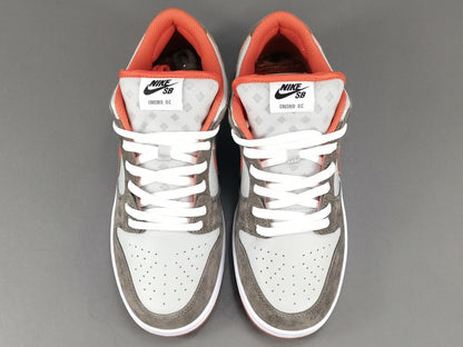 NIKE Sb Dunk - Crushed D.c. - Red Unisex Streetwear Limited Edition
