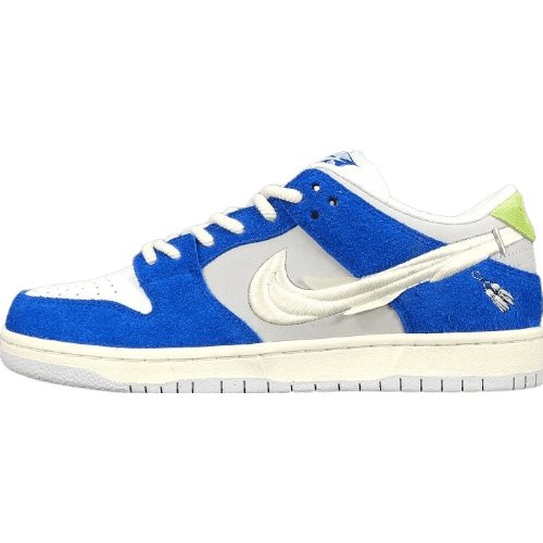 NIKE Sb Dunk - Fly Streetwear Gardenia Sneakers - Red Unisex Streetwear Limited Edition - Introducing the Nike SB Dunk Low Fly Streetwear Gardenia C a vibrant and stylish addition