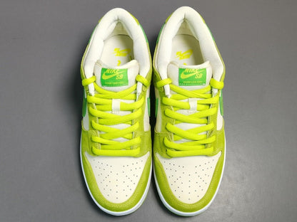 NIKE Sb Dunk - Apple Sneakers - Green Unisex Streetwear Limited Edition