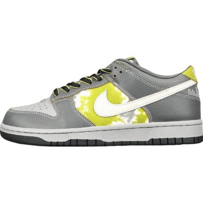 NIKE Sb Dunk - Huf (friends And Family) - Red Unisex Streetwear Limited Edition