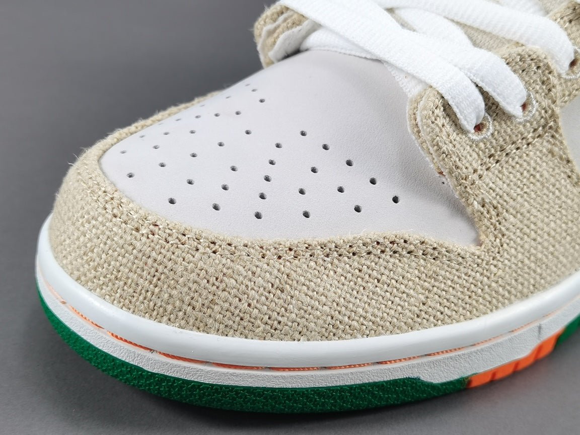 NIKE Sb Dunk - Jarritos Sneakers - Red Unisex Streetwear Limited Edition
