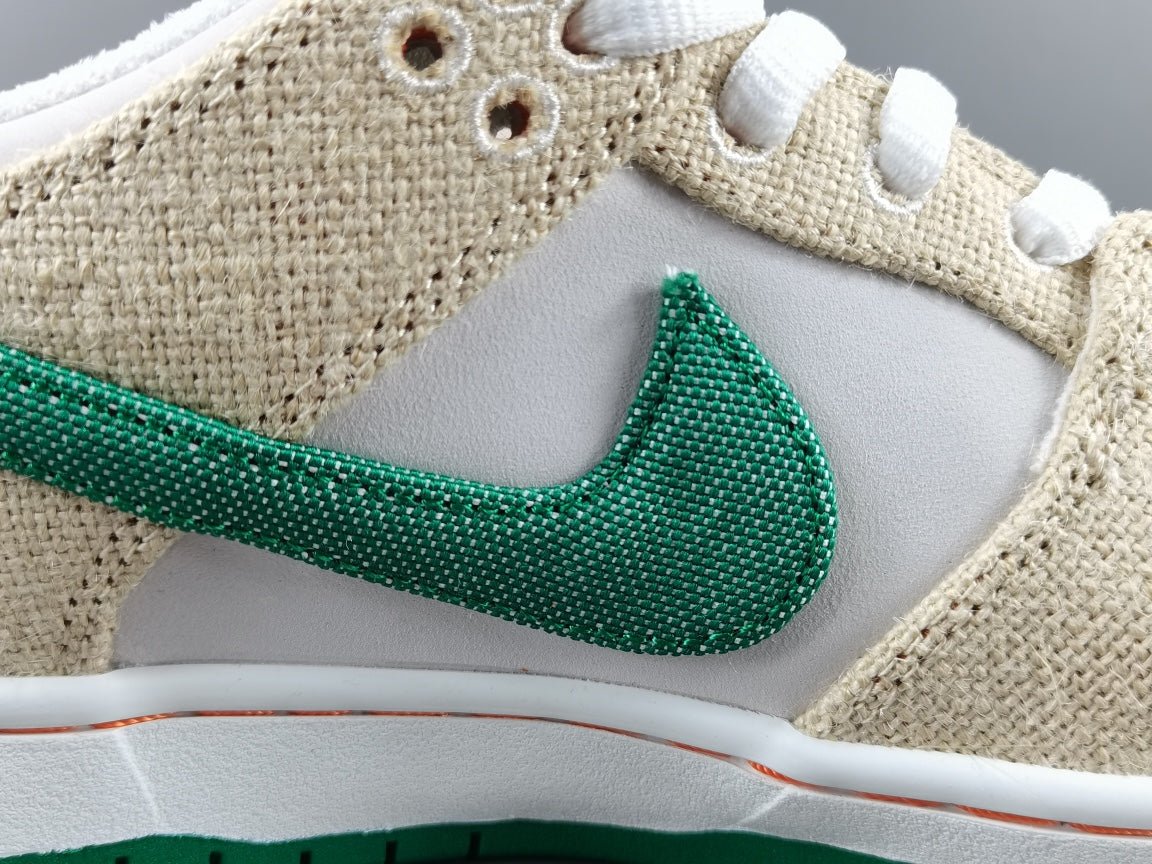 NIKE Sb Dunk - Jarritos Sneakers - Red Unisex Streetwear Limited Edition