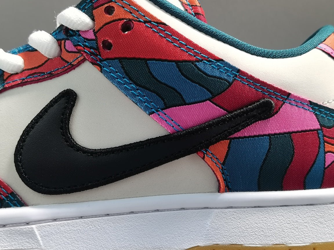 NIKE Sb Dunk - Parra Abstract Art Sneakers - Red Unisex Streetwear Limited Edition