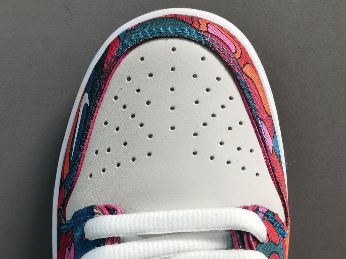 NIKE Sb Dunk - Parra Abstract Art Sneakers - Red Unisex Streetwear Limited Edition