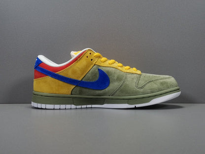 NIKE Sb Dunk - Puff N Stuff Sneakers - Red Unisex Streetwear Limited Edition