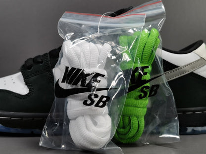 NIKE Sb Dunk - Staple Panda Pigeon Sneakers - Black Unisex Streetwear Limited Edition