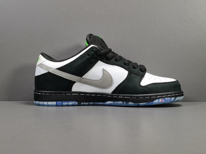 NIKE Sb Dunk - Staple Panda Pigeon Sneakers - Black Unisex Streetwear Limited Edition