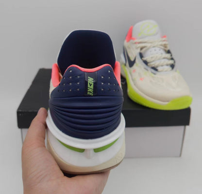 NIKE Zoom G.t. Cut 2 - Crosshairs - Red Unisex Streetwear Limited Edition - Introducing the Nike Zoom GT Cut 2 Crosshairs, a sleek and performance-driven sneaker designed for