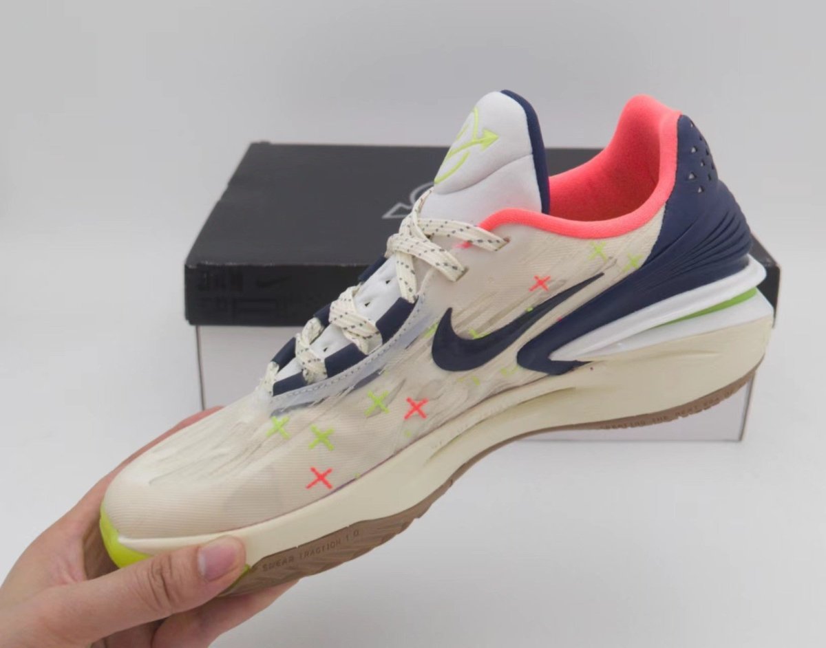 NIKE Zoom G.t. Cut 2 - Crosshairs - Red Unisex Streetwear Limited Edition - Introducing the Nike Zoom GT Cut 2 Crosshairs, a sleek and performance-driven sneaker designed for