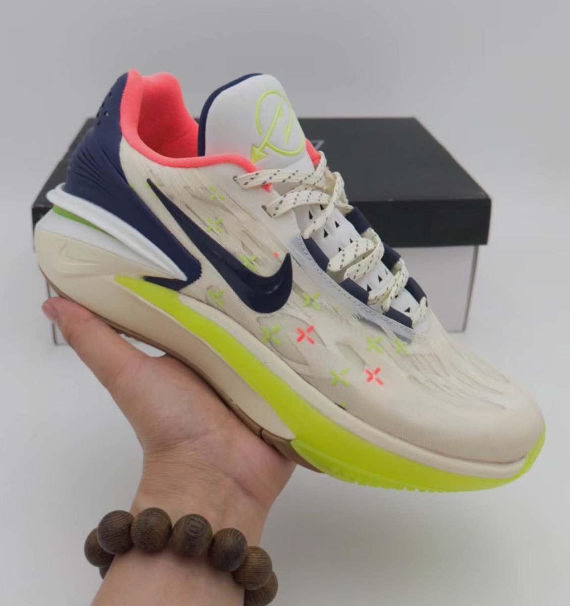 NIKE Zoom G.t. Cut 2 - Crosshairs - Red Unisex Streetwear Limited Edition - Introducing the Nike Zoom GT Cut 2 Crosshairs, a sleek and performance-driven sneaker designed for