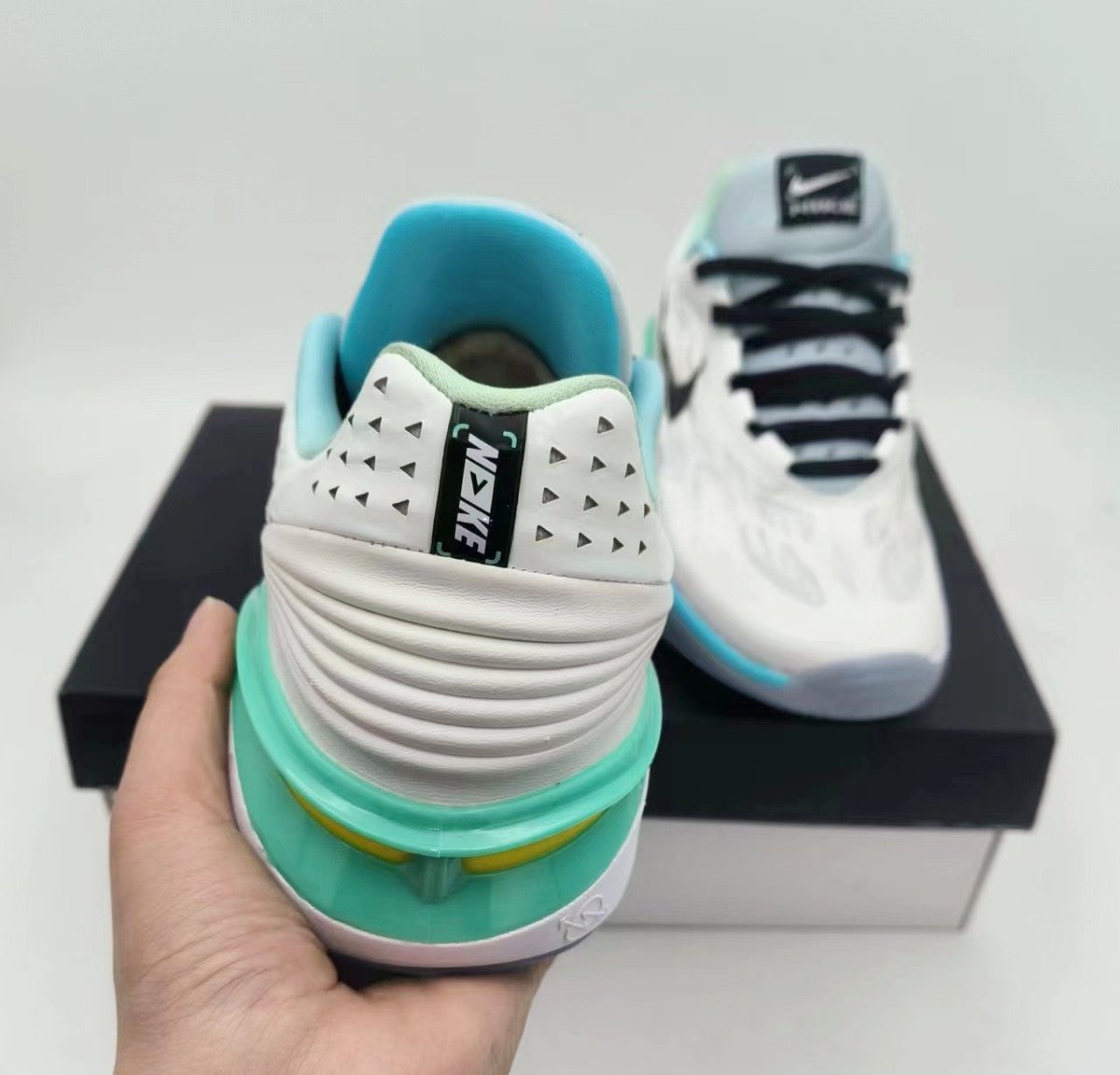 NIKE Zoom G.t. Cut 2 - Light Menta Opti Sneakers - Yellow Unisex Streetwear Limited Edition